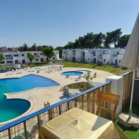 Alvor Balcony With Pool By Homing *
